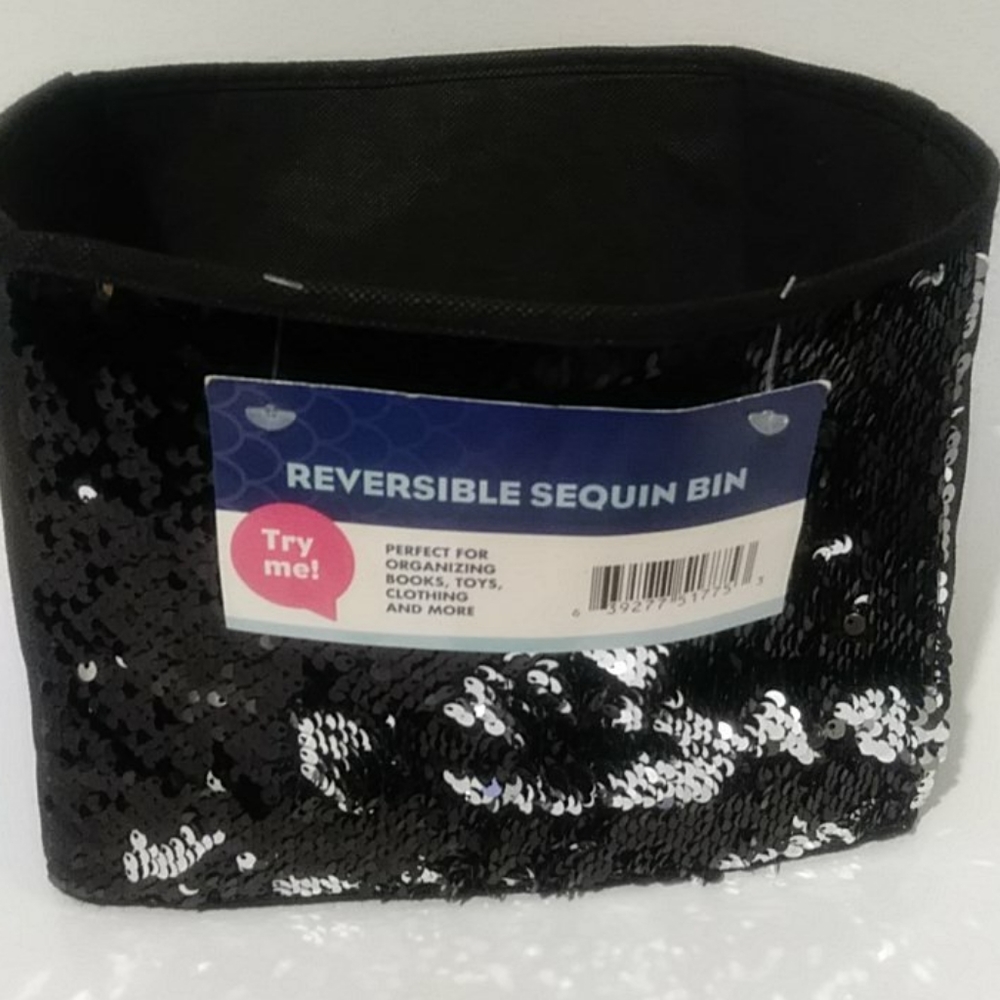 🔥 Sale🔥Reversible sequin storage bin.